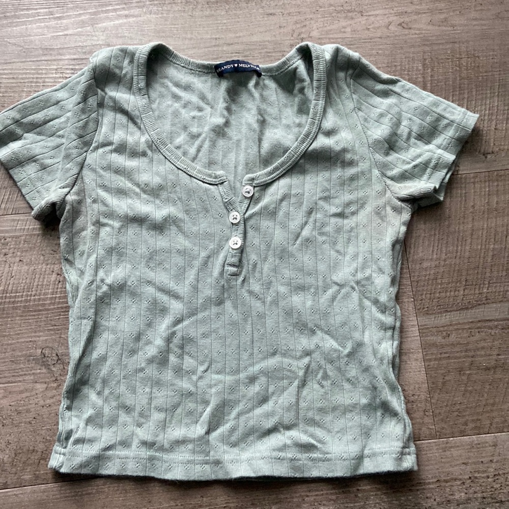 Brandy Melville Henley cropped T shirt